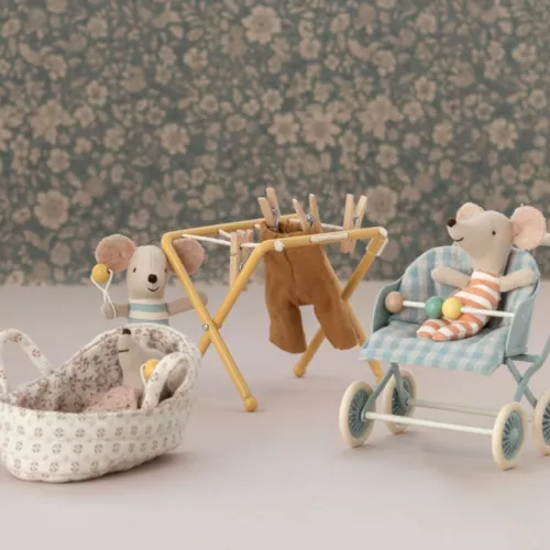 Maileg Poppenhuis Droogrek Met Knijpertjes - Okergeel - 8 Cm - Afbeelding 2